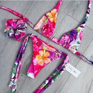 NWT cheeky swim reversible bikini